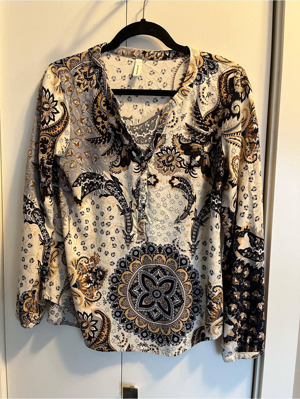Soyaconcept Paisley Printed V-Neck Long Sleeve Top - Cream, Black & Gold